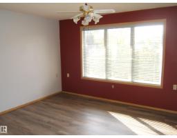 5433 44 St, Vegreville, AB T9C1C8 Photo 8