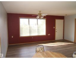 5433 44 St, Vegreville, AB T9C1C8 Photo 9