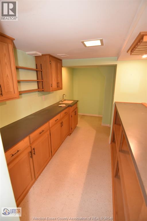 1011 Laurier - Image 28