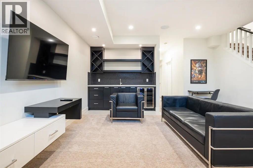 2433 30 Street SW - photo 15