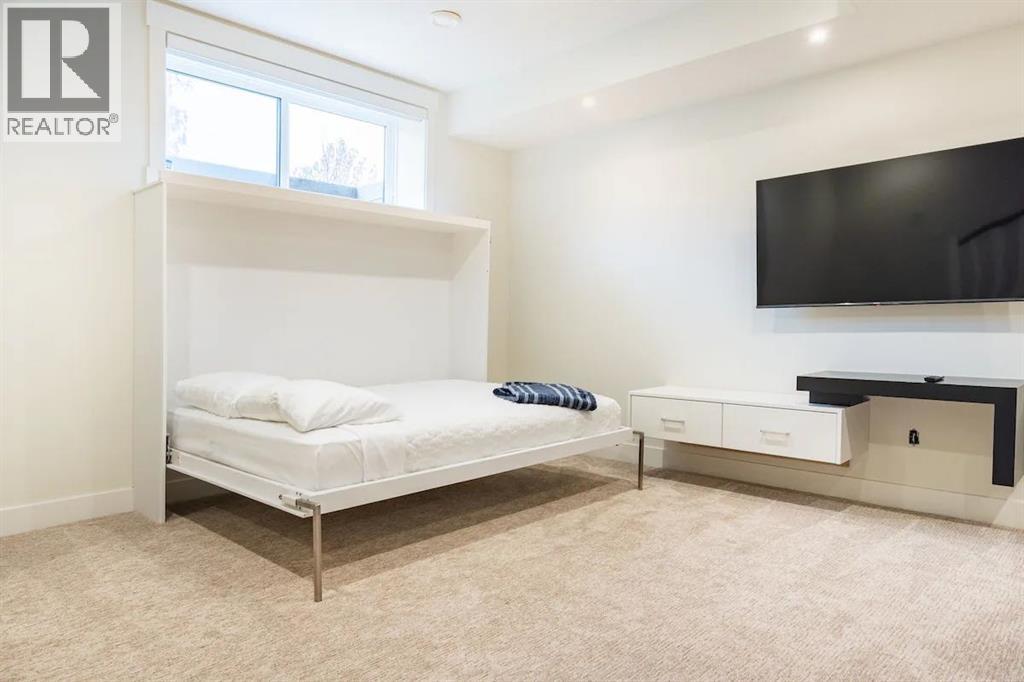 2433 30 Street SW - photo 16