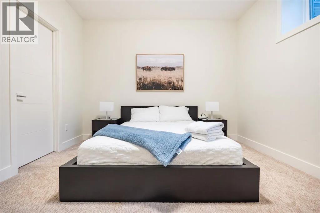 2433 30 Street SW - photo 18