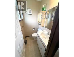 5402 47 Avenue W, Forestburg, AB T0B1N0 Photo 21