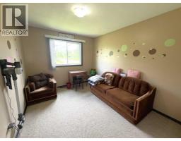 5402 47 Avenue W, Forestburg, AB T0B1N0 Photo 22