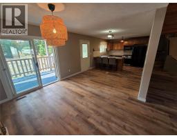 Living room - 646 Haigh Road, Barriere, BC V0E1E0 Photo 11