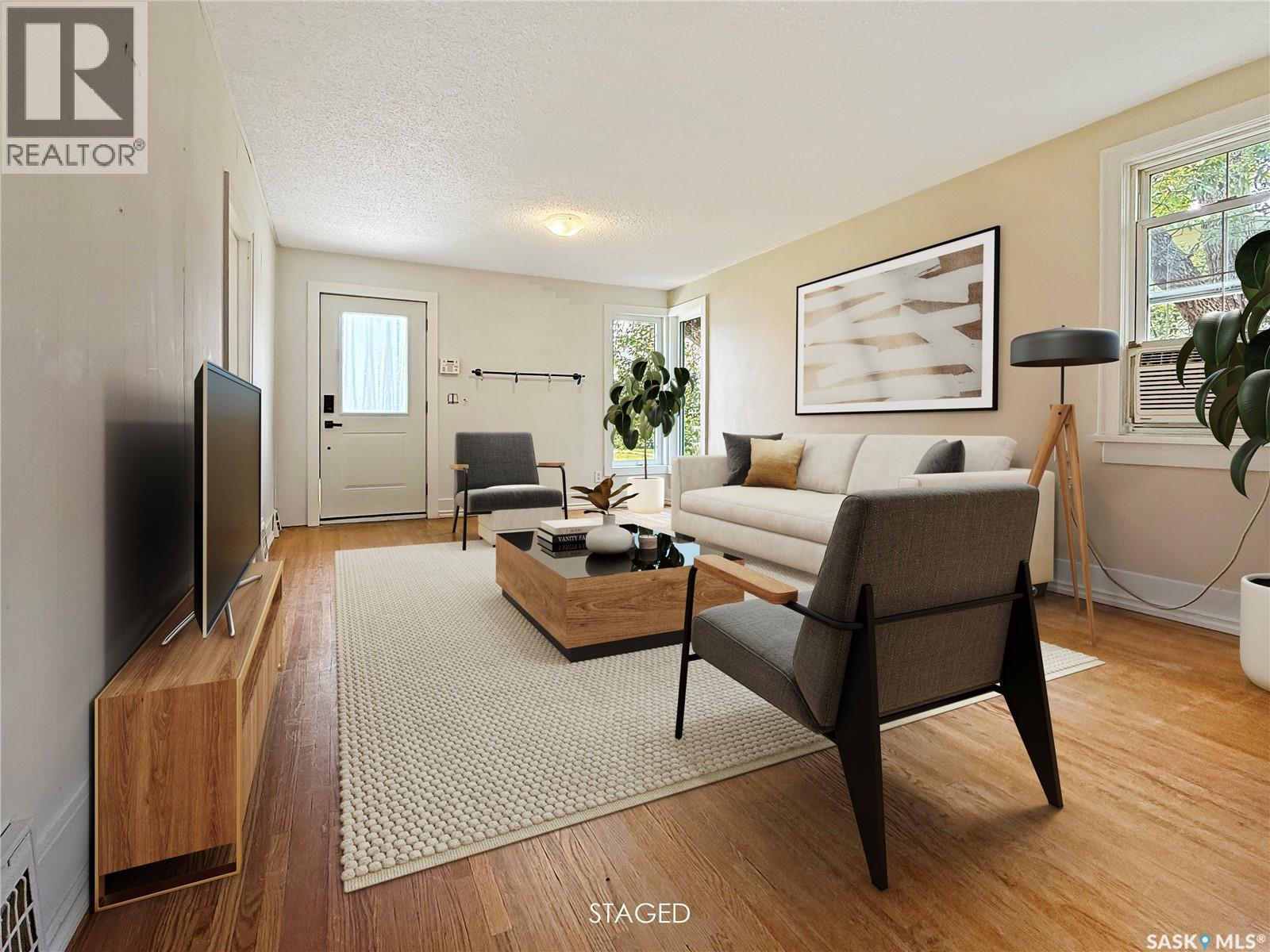 352 2nd AVENUE NE, Swift Current — photo 2