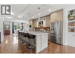 5pc Bathroom - 4407 17 Avenue Nw, Calgary, AB T3B0N7 Photo 10