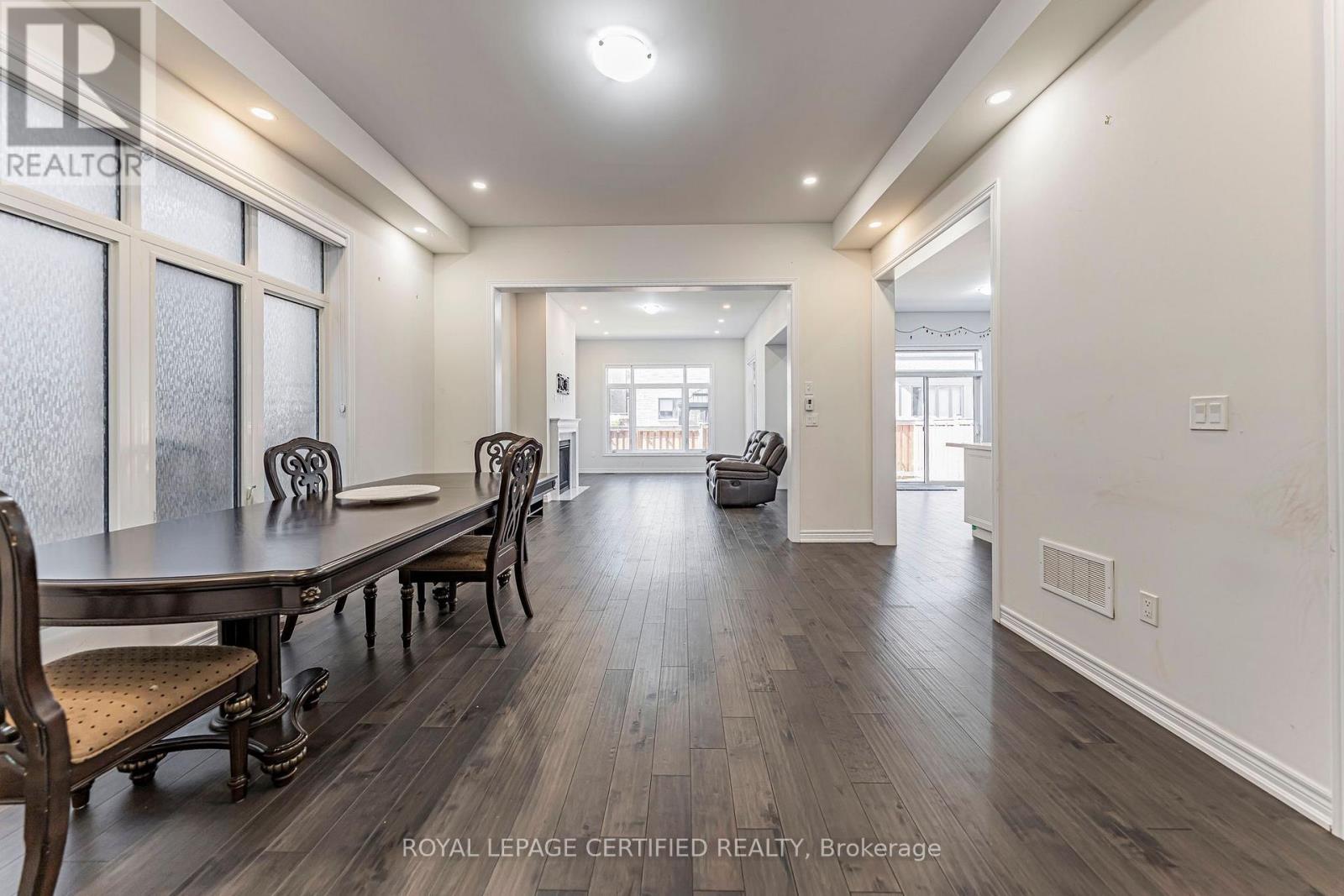31 CARNEGIE DRIVE - 9