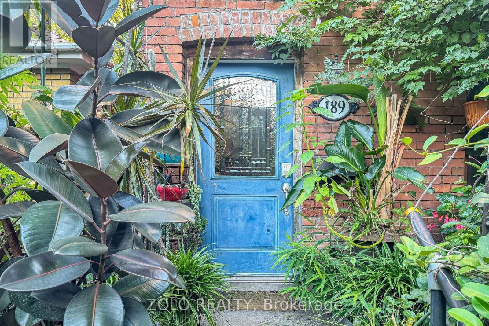 189 LESLIE STREET - 2