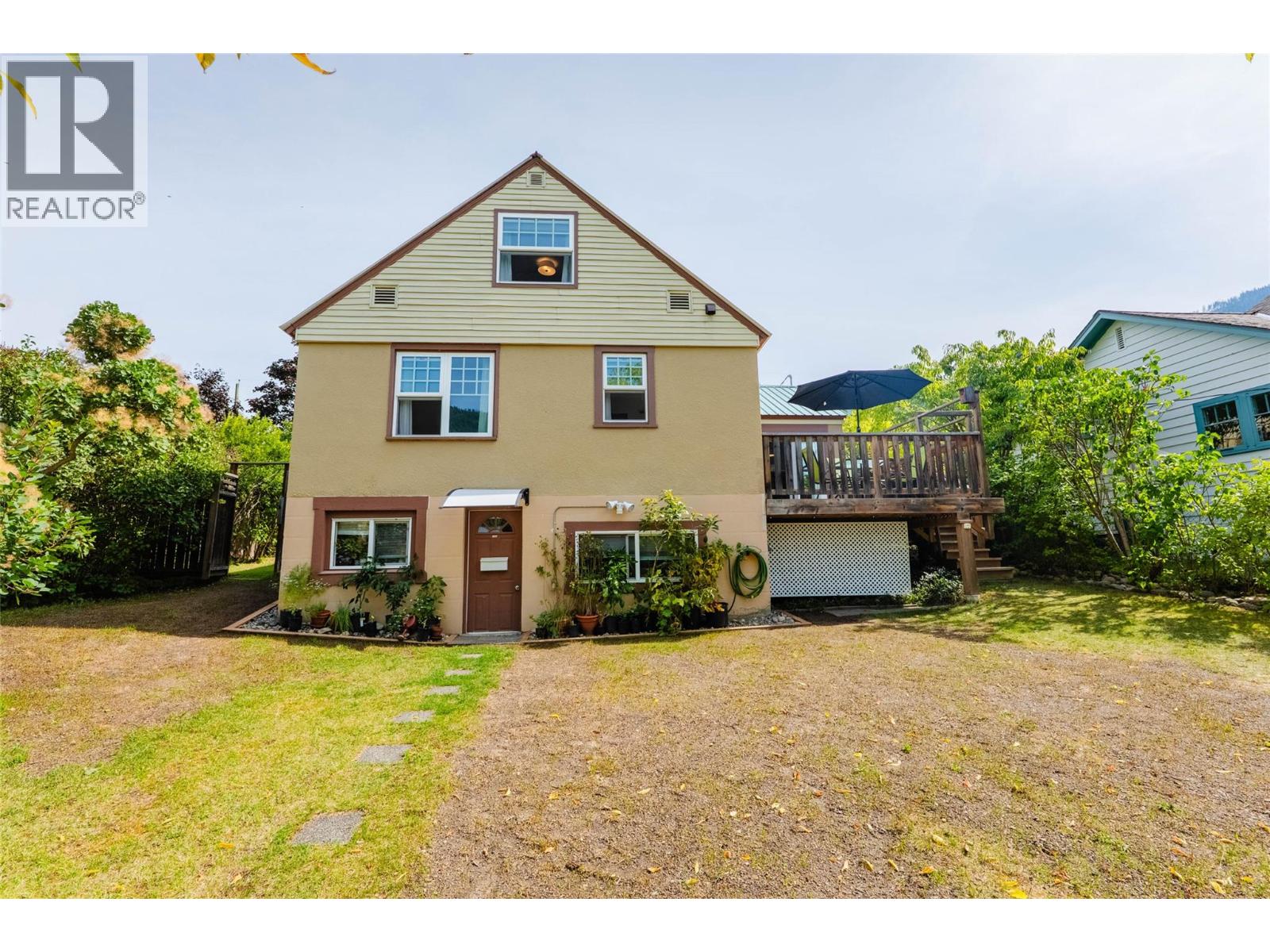 709 Fourth Street - 55