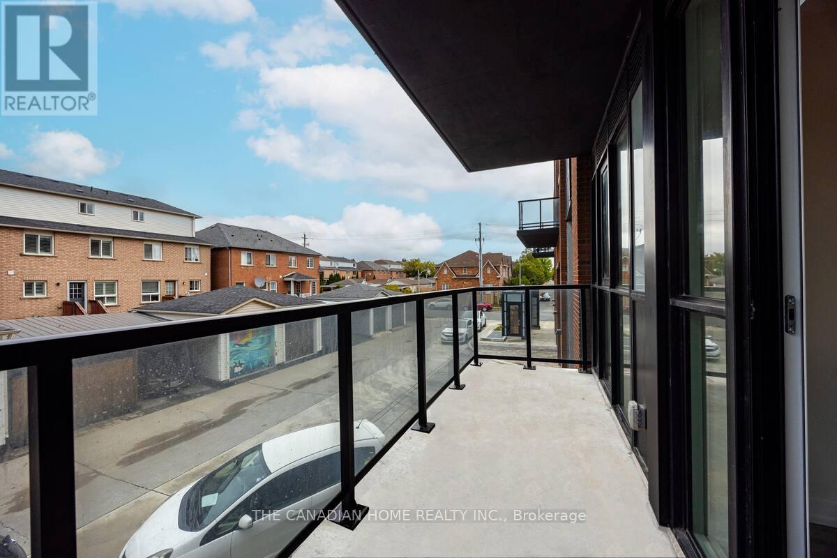 208 - 2300 ST CLAIR AVENUE W, Toronto (Junction Area) — photo 8