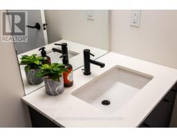 208 - 2300 St Clair Avenue W, Toronto, ON M6N0B3 Photo 14