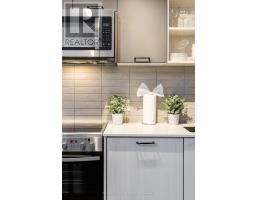 208 - 2300 St Clair Avenue W, Toronto, ON M6N0B3 Photo 9