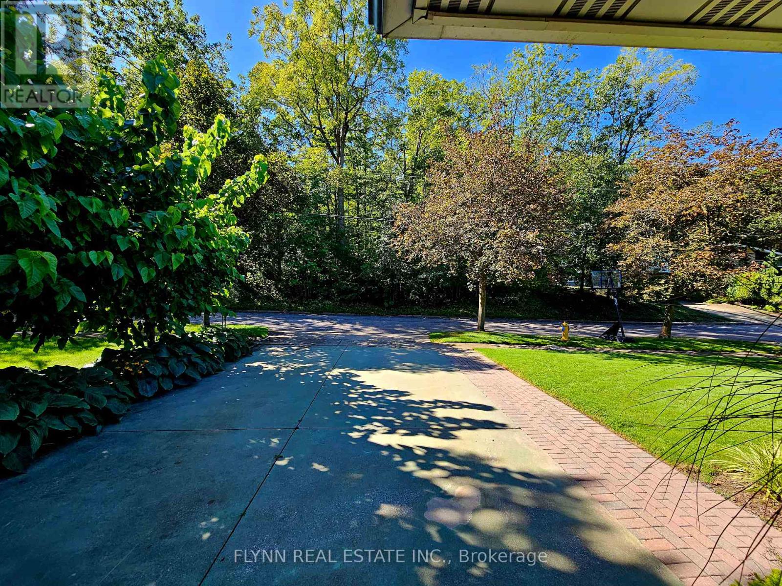 9 ALLANDALE DRIVE, St. Catharines (Glendale/Glenridge) — photo 3
