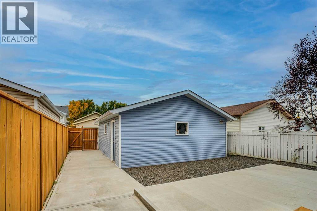 73 Martinridge Crescent NE - photo 35