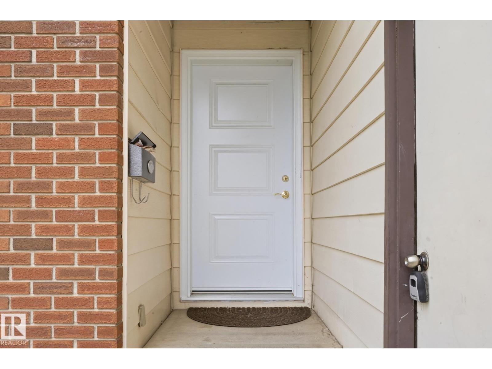 Property photograph 3 for MLS E4510628