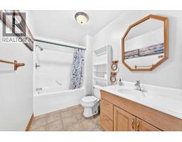 5160 & 5156 52nd Street, Caroline, AB T0M0M0 Photo 28