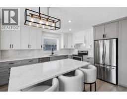 4pc Bathroom - 122 Sceptre Close Nw, Calgary, AB T3L1Y2 Photo 6