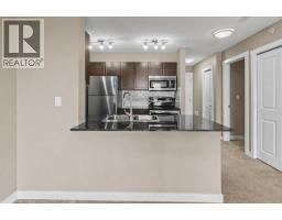 Living room - 801, 10 Kincora Glen Park Nw, Calgary, AB T3R1K1 Photo 7