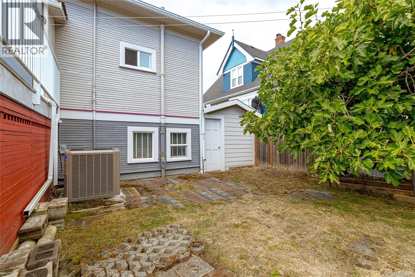 2531 Fernwood Rd - 26