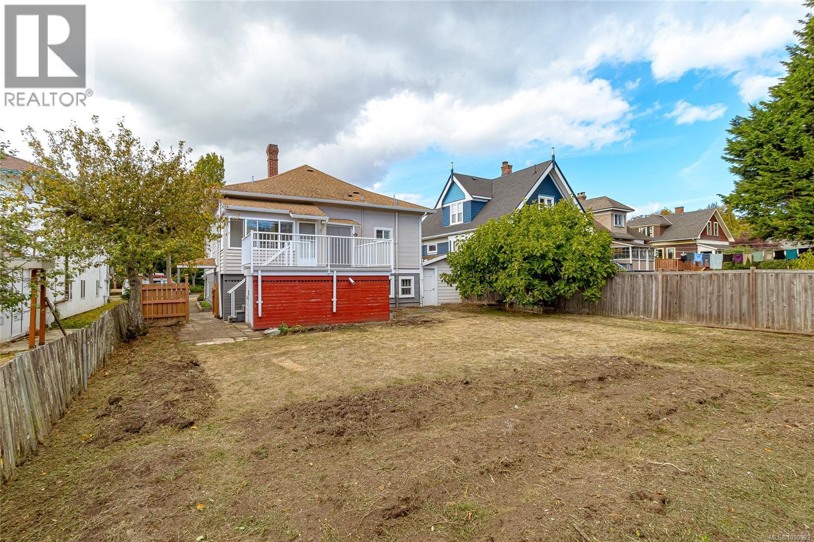  2531 Fernwood Road, Victoria