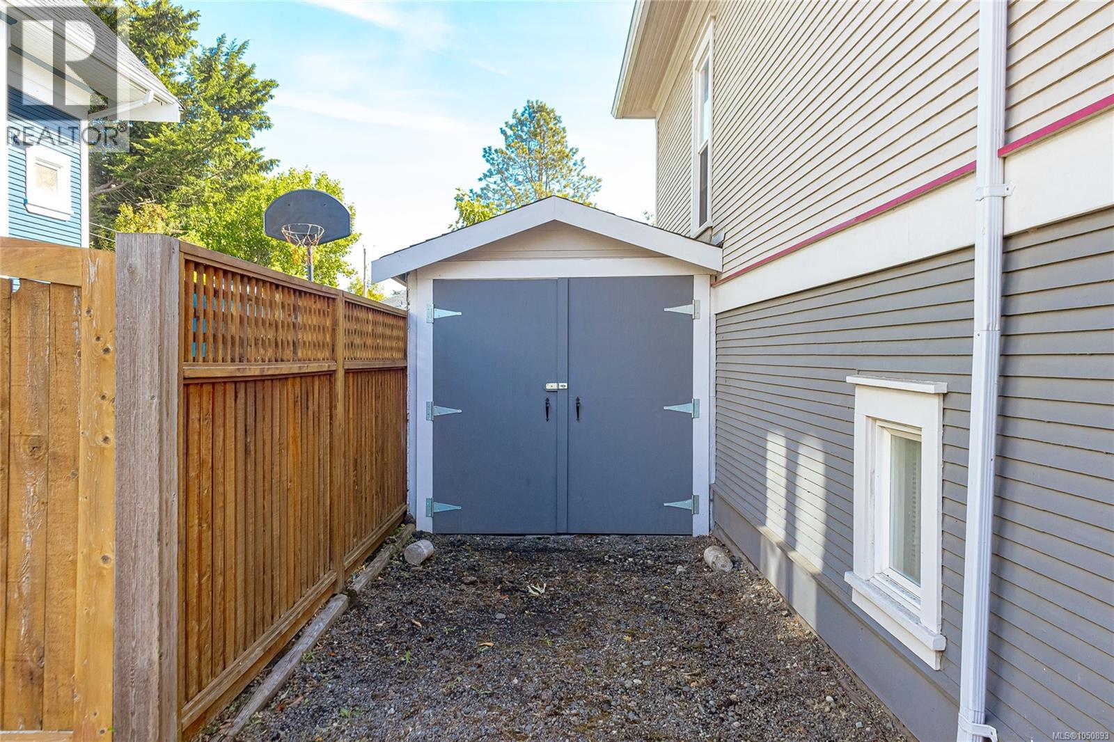 2531 Fernwood Rd - 3