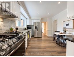 Family room - 48 Bellbury Crescent, Toronto, ON M2J2J8 Photo 9