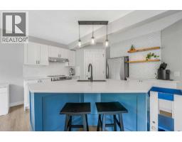 Primary Bedroom - 6 Tuscarora Circle Nw, Calgary, AB T3L2B7 Photo 10