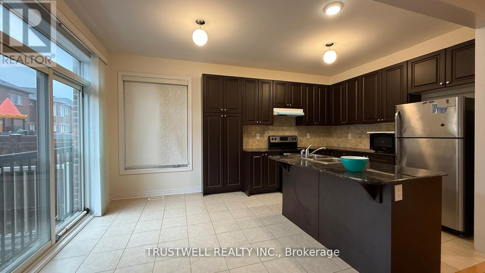 54 BUSCH AVENUE, Markham (Berczy) — photo 3
