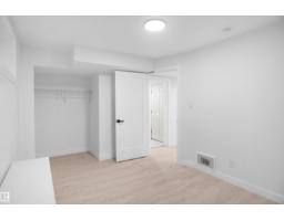 7501 95 Av Nw, Edmonton, AB T6C1X4 Photo 35