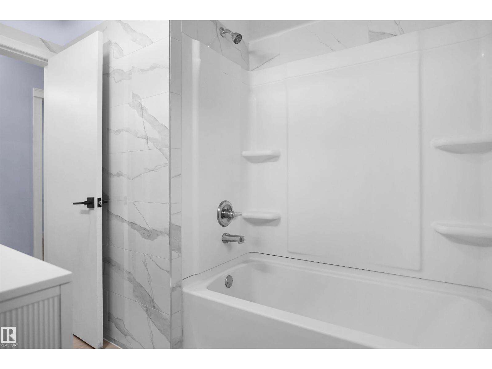 7501 95 AV NW - 30