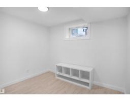 7501 95 Av Nw, Edmonton, AB T6C1X4 Photo 41