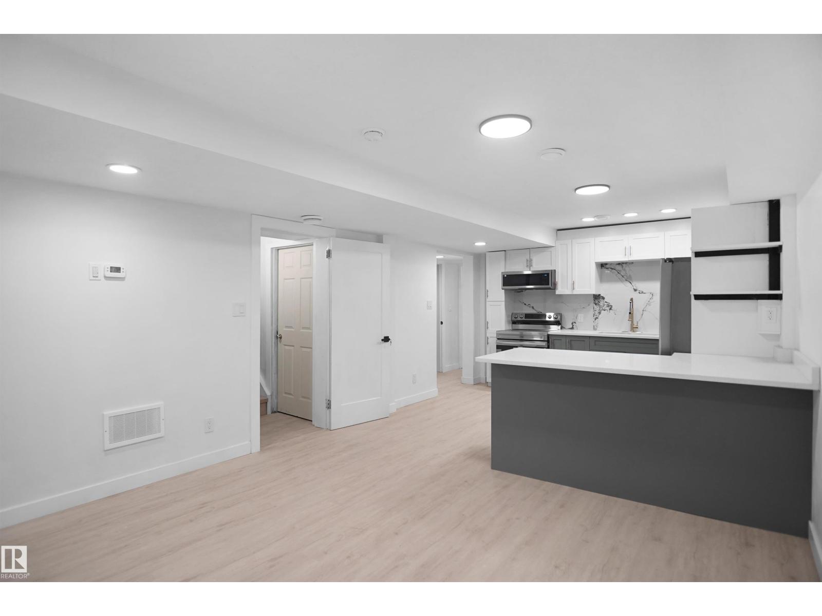 7501 95 AV NW - 50
