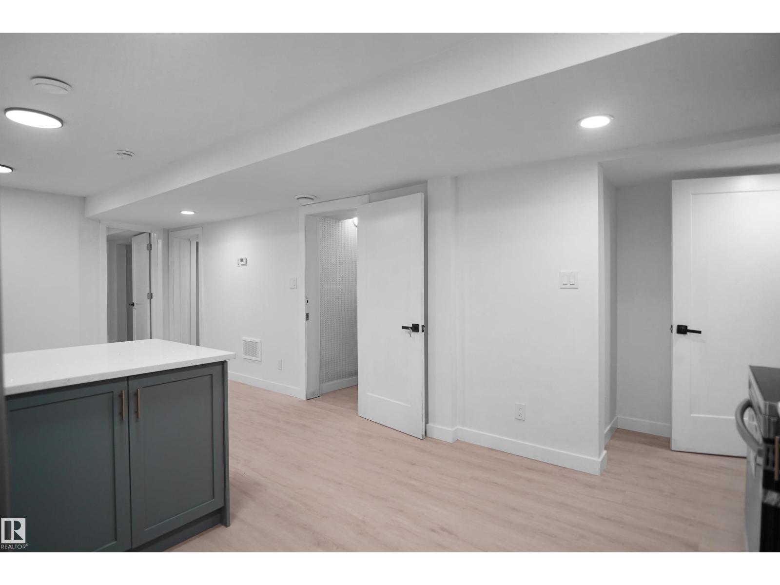7501 95 AV NW - 55