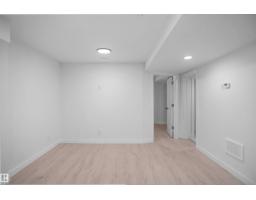 7501 95 Av Nw, Edmonton, AB T6C1X4 Photo 54