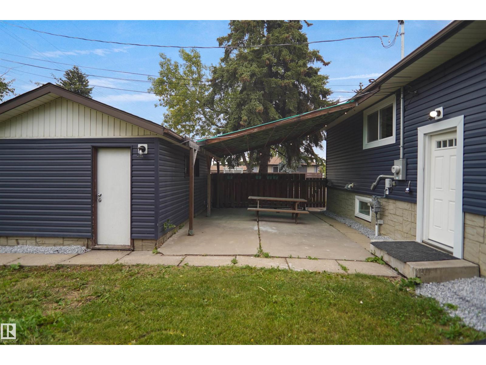 7501 95 AV NW - 63