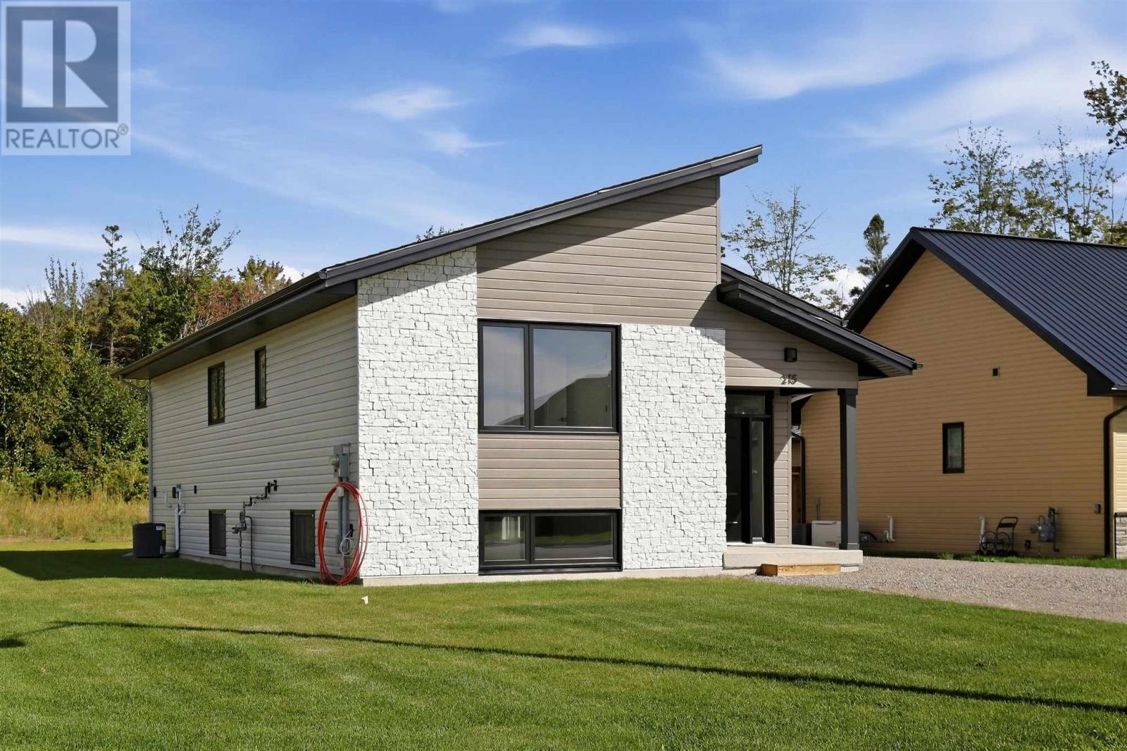 215 Greenfield DR - 43