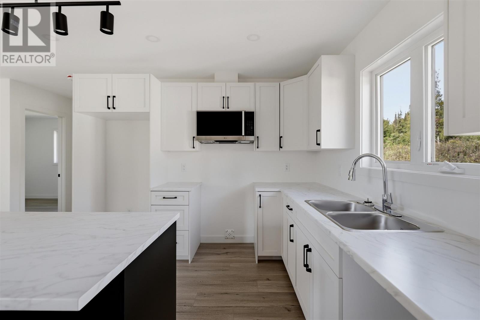 215 Greenfield DR - 12