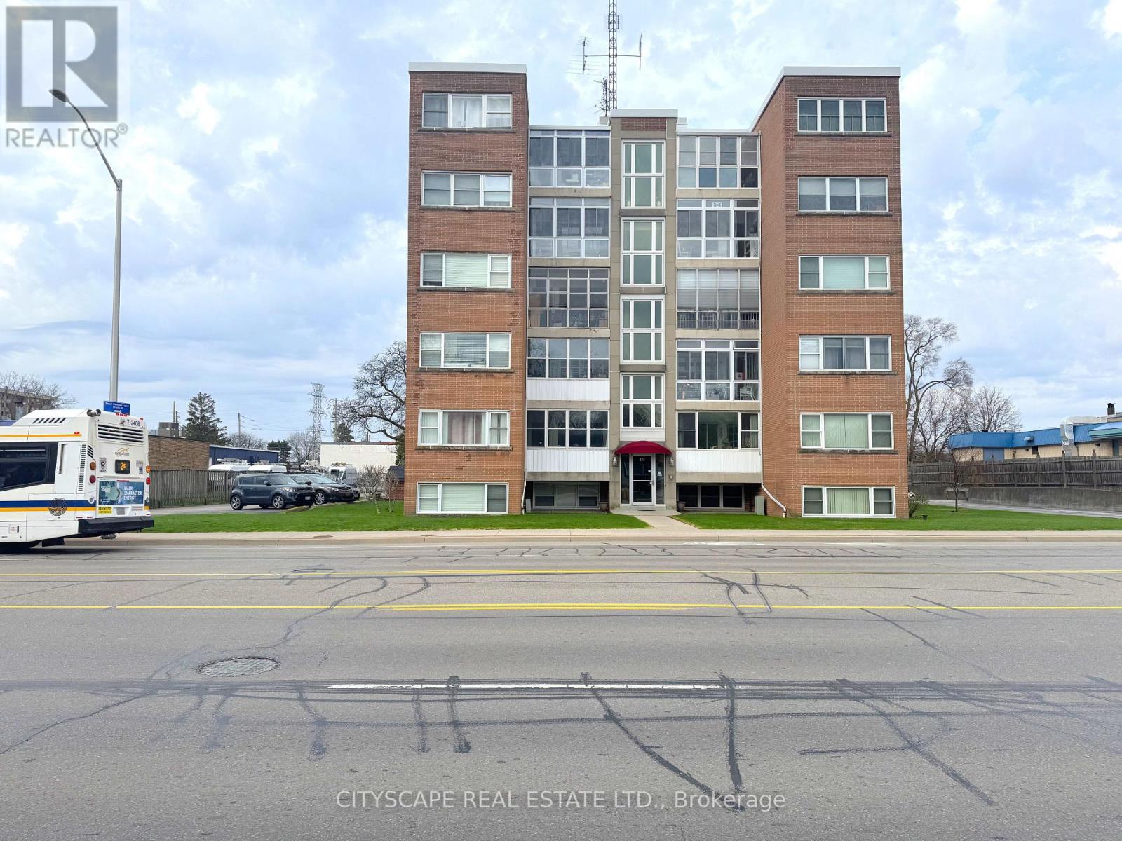#25 824 BRANT STREET - 22