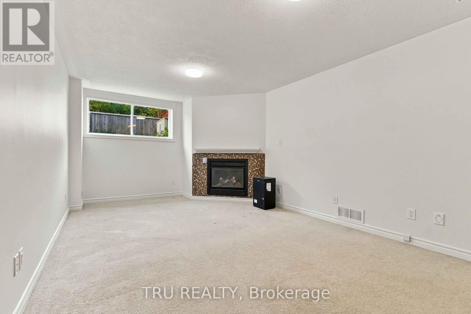 412 GALATINA WAY - 26