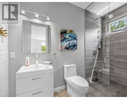 76 Ferris Road, Toronto, ON M4B1G4 Photo 29