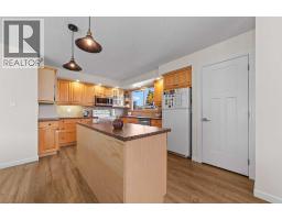 3pc Bathroom - 6508 Enevold Drive, Camrose, AB T4V3R8 Photo 9