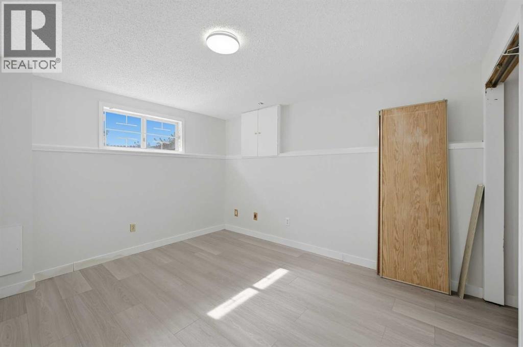 11 Martinwood Road NE - 23