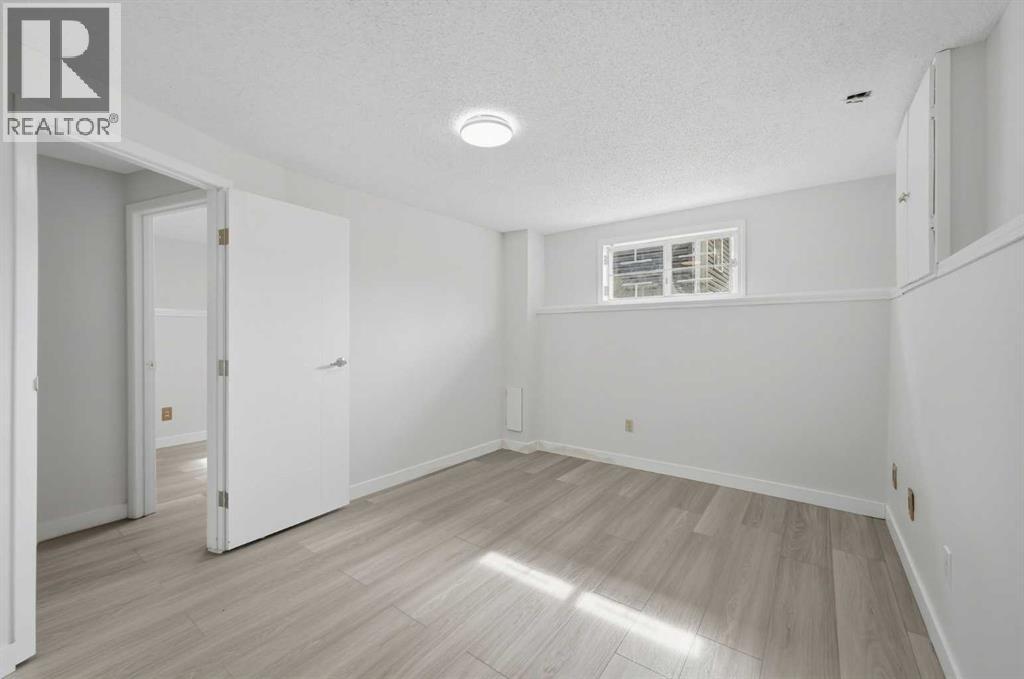 11 Martinwood Road NE - 24