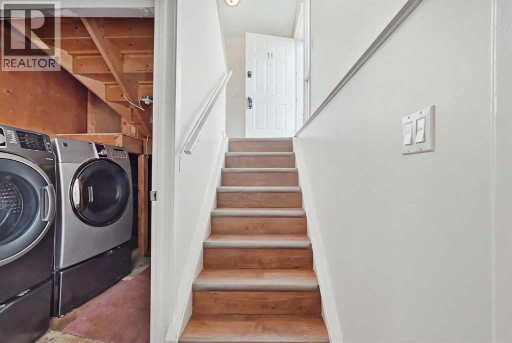 11 Martinwood Road NE - 32