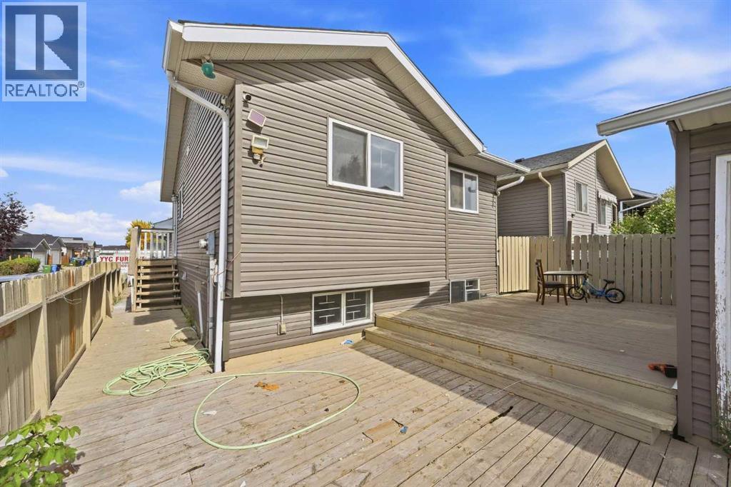 11 Martinwood Road NE - 36