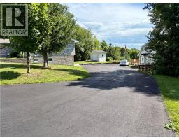Family room - 445-449 Darlington, Dalhousie, NB E8C1M3 Photo 7