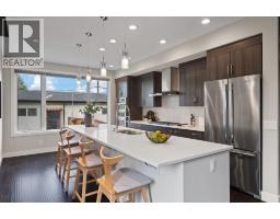 4pc Bathroom - 2741 16a Street Se, Calgary, AB T2G3T3 Photo 11
