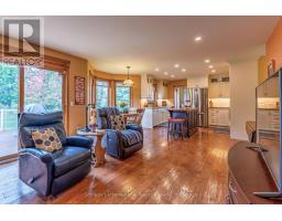Dining room - 7262 12 & 13 Nottawasaga Side Road, Clearview, ON L0M1G0 Photo 12