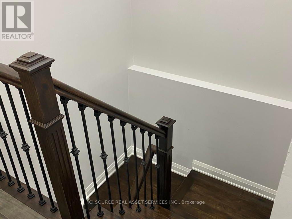77 NEWBRIDGE CRESCENT - 11